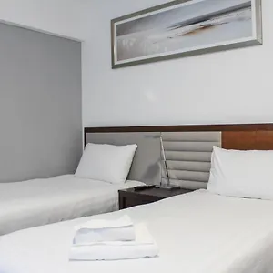 Heathrow 3* Hillingdon